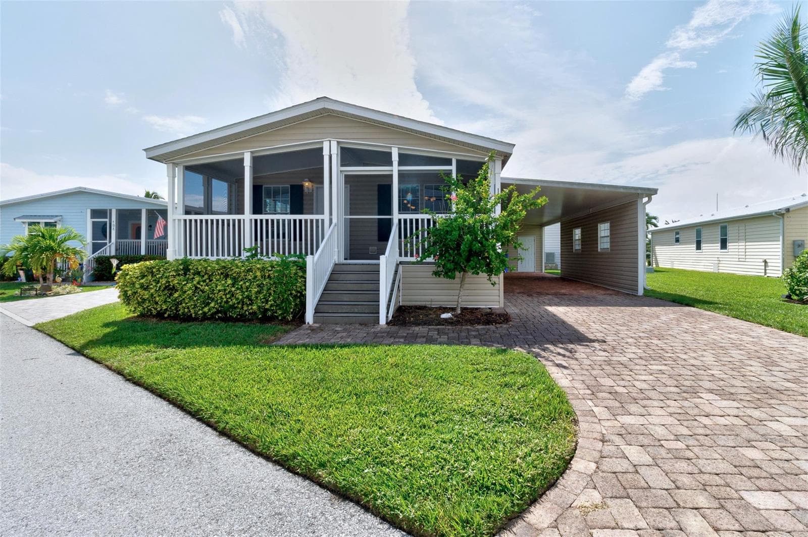 Mobile home at 192 N Arbor Lane, Vero Beach, FL