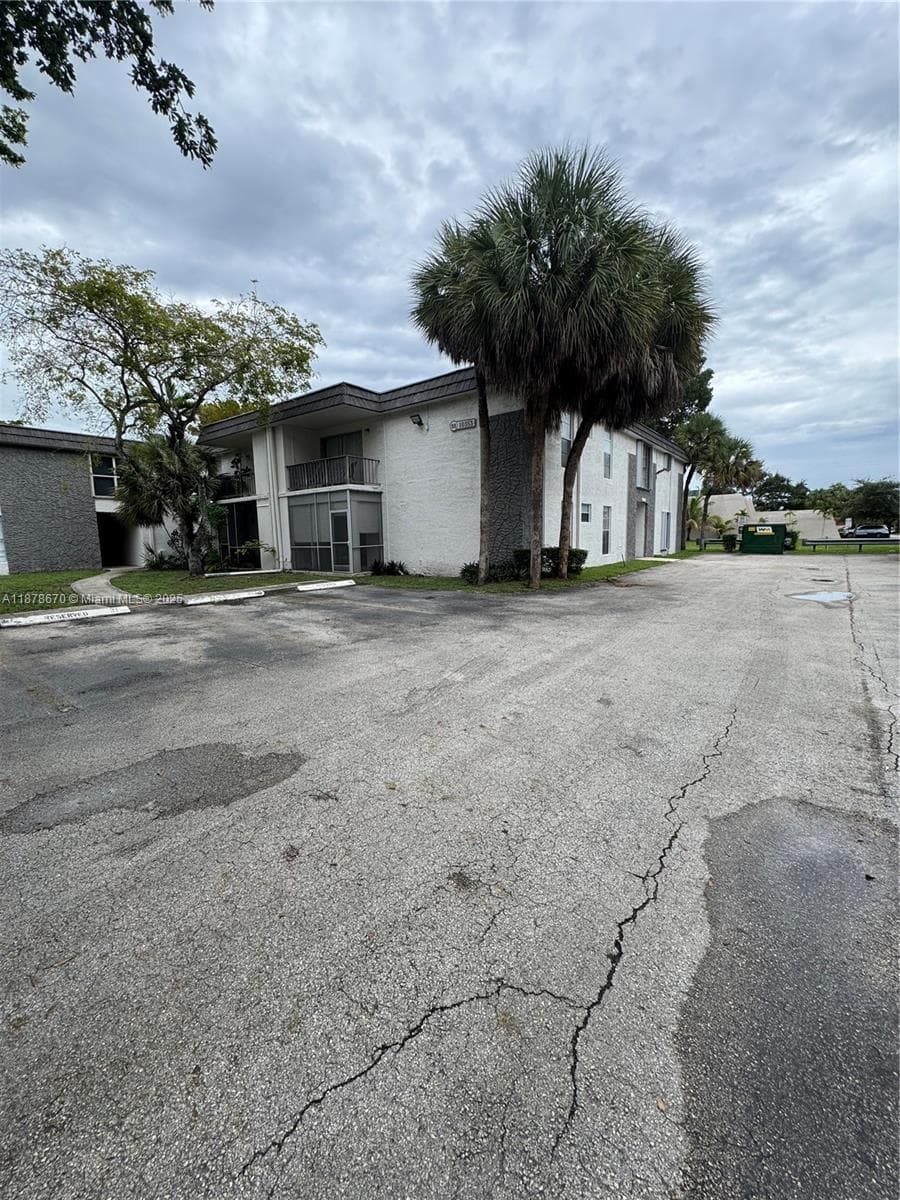 Condo at 10353 N Kendall Dr, Miami, FL