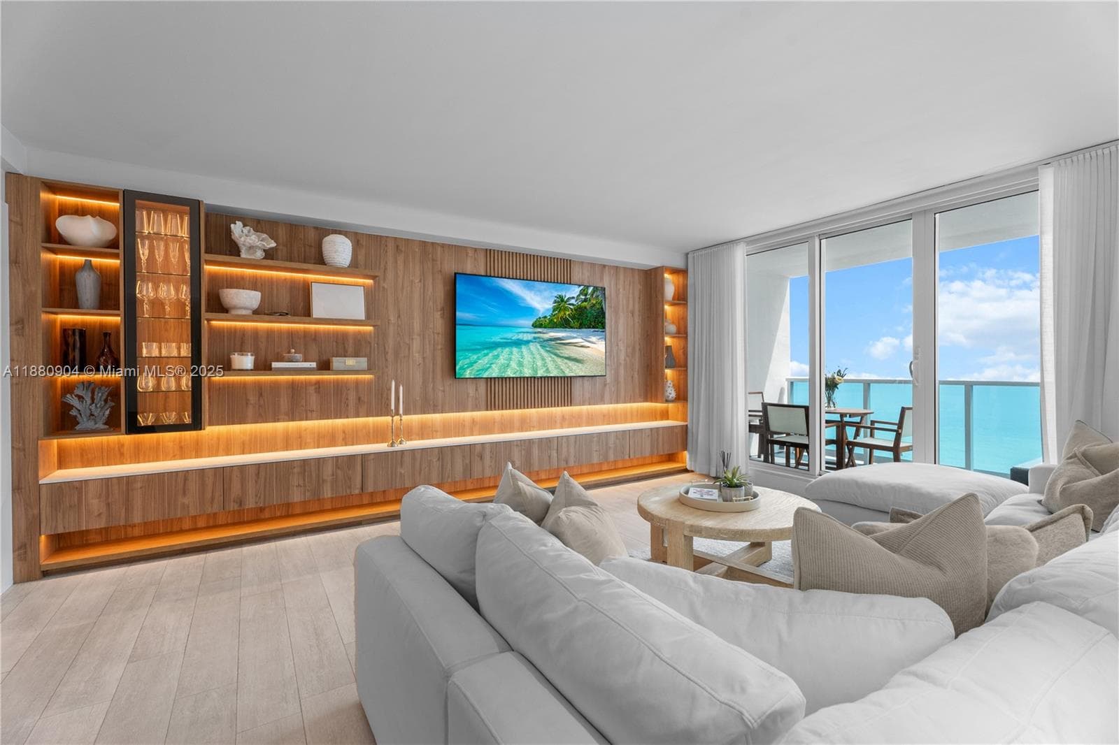Condo at 2301 Collins Ave, Miami Beach — photo 1