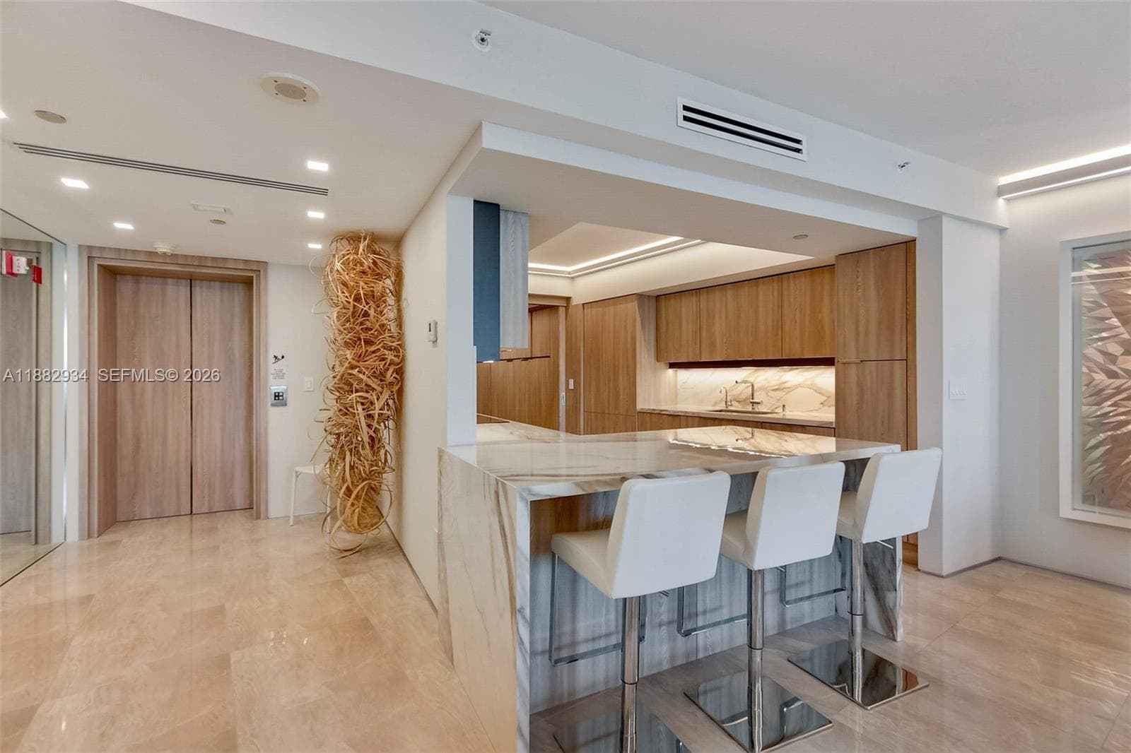 Condo at 1455 Ocean Dr, Miami Beach — photo 3