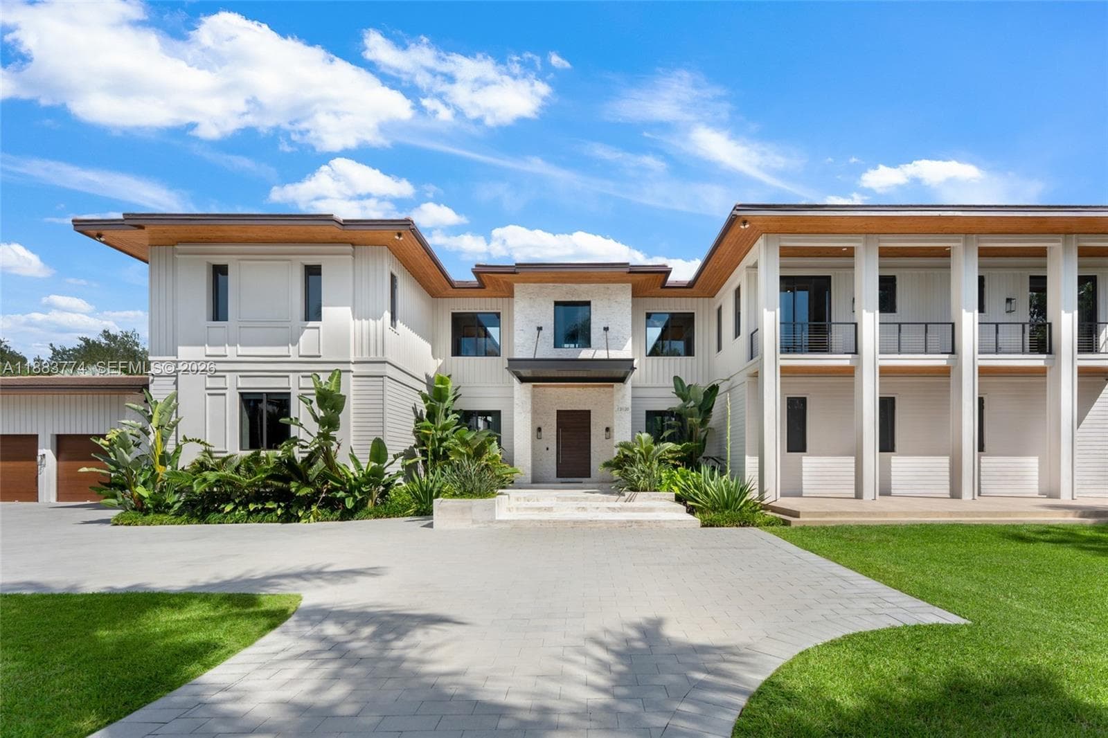 Single-family home at 13120 Old Cutler Rd, Pinecrest, FL