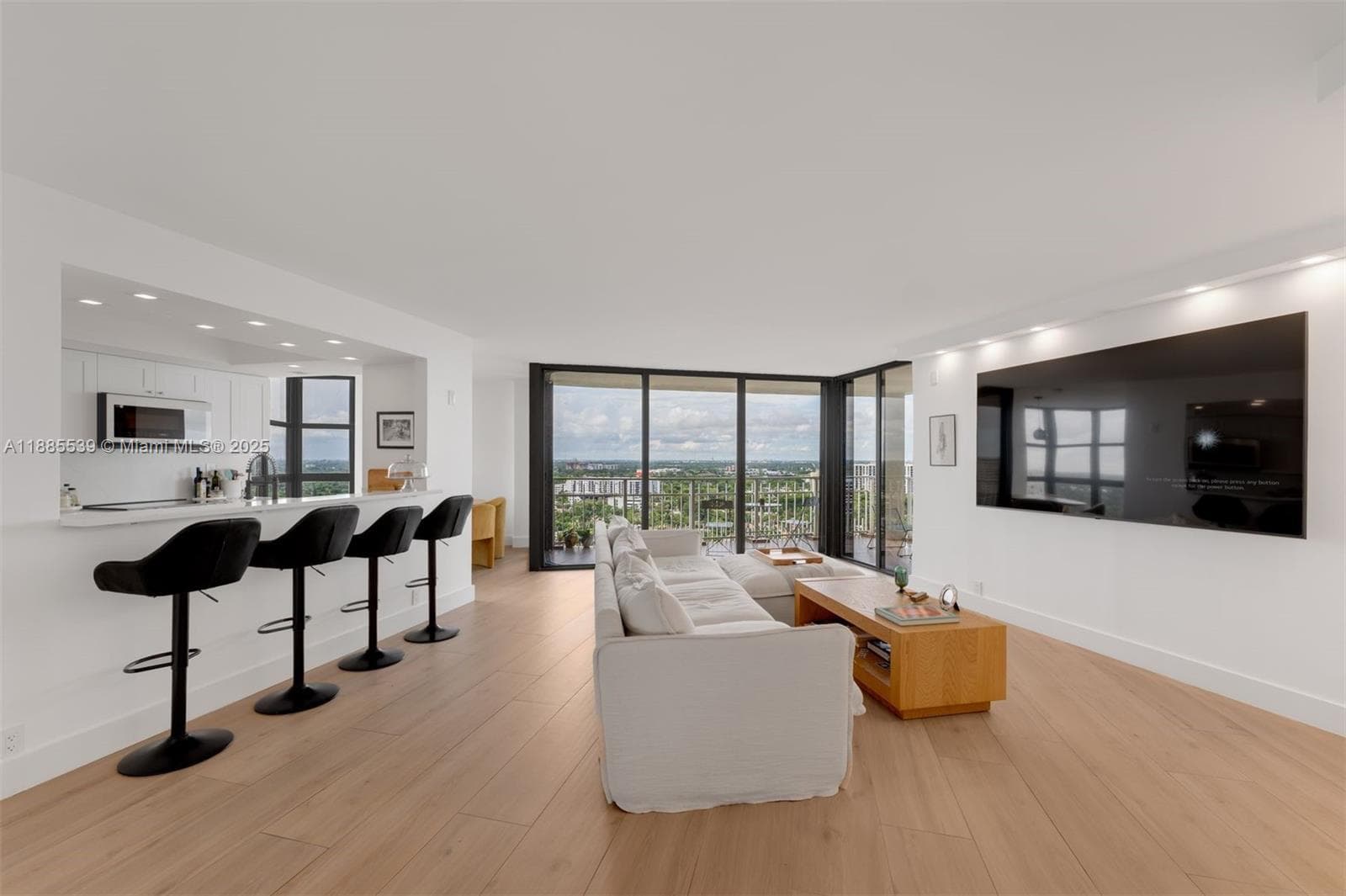 Condo at 4000 Towerside Ter, Miami, FL