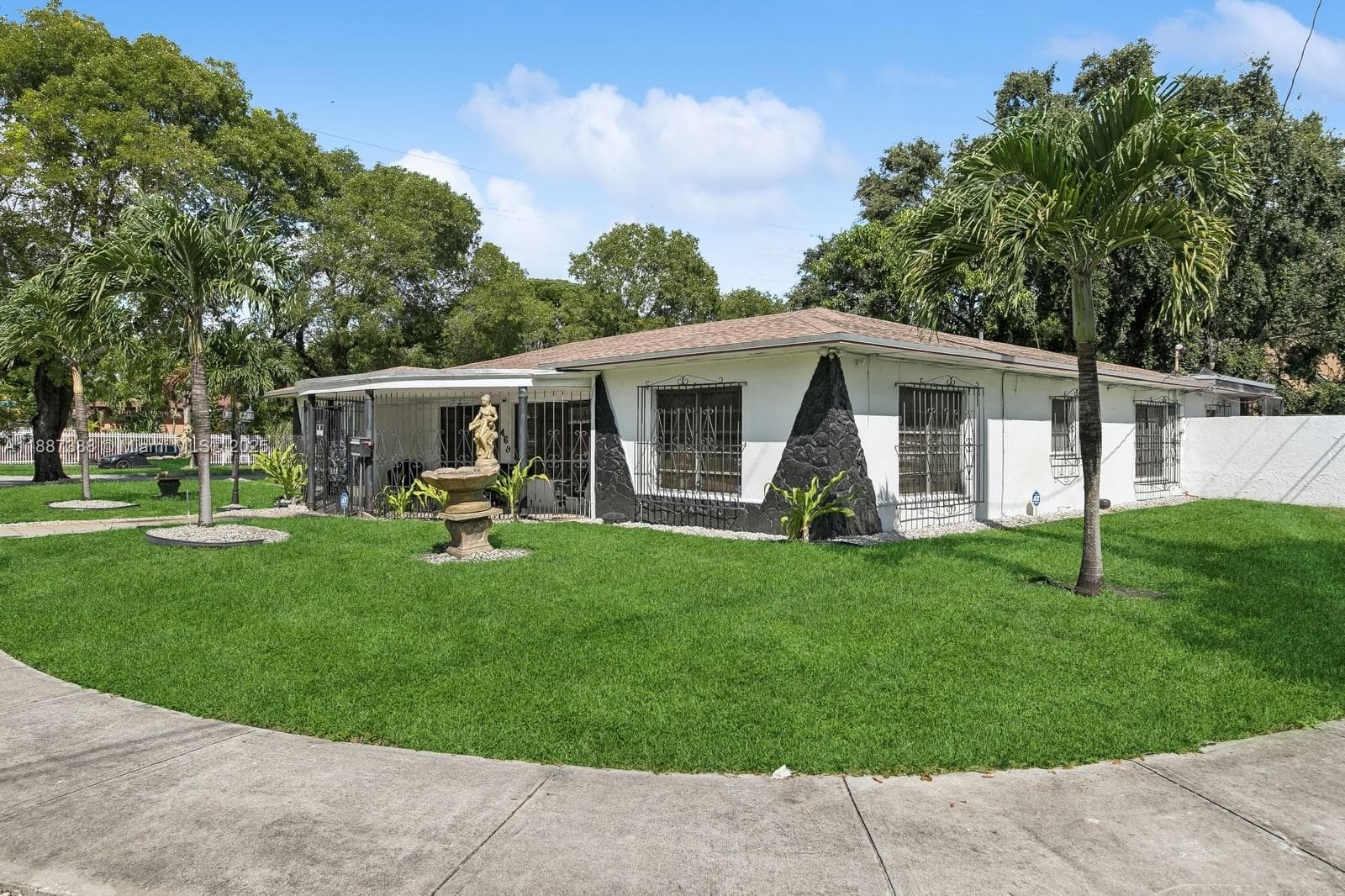 Single-family home at 469 NW 69th St, Miami, FL