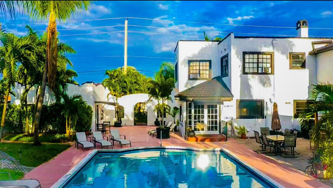 Single-family home at 701 W Ocean Avenue, Boynton Beach, FL