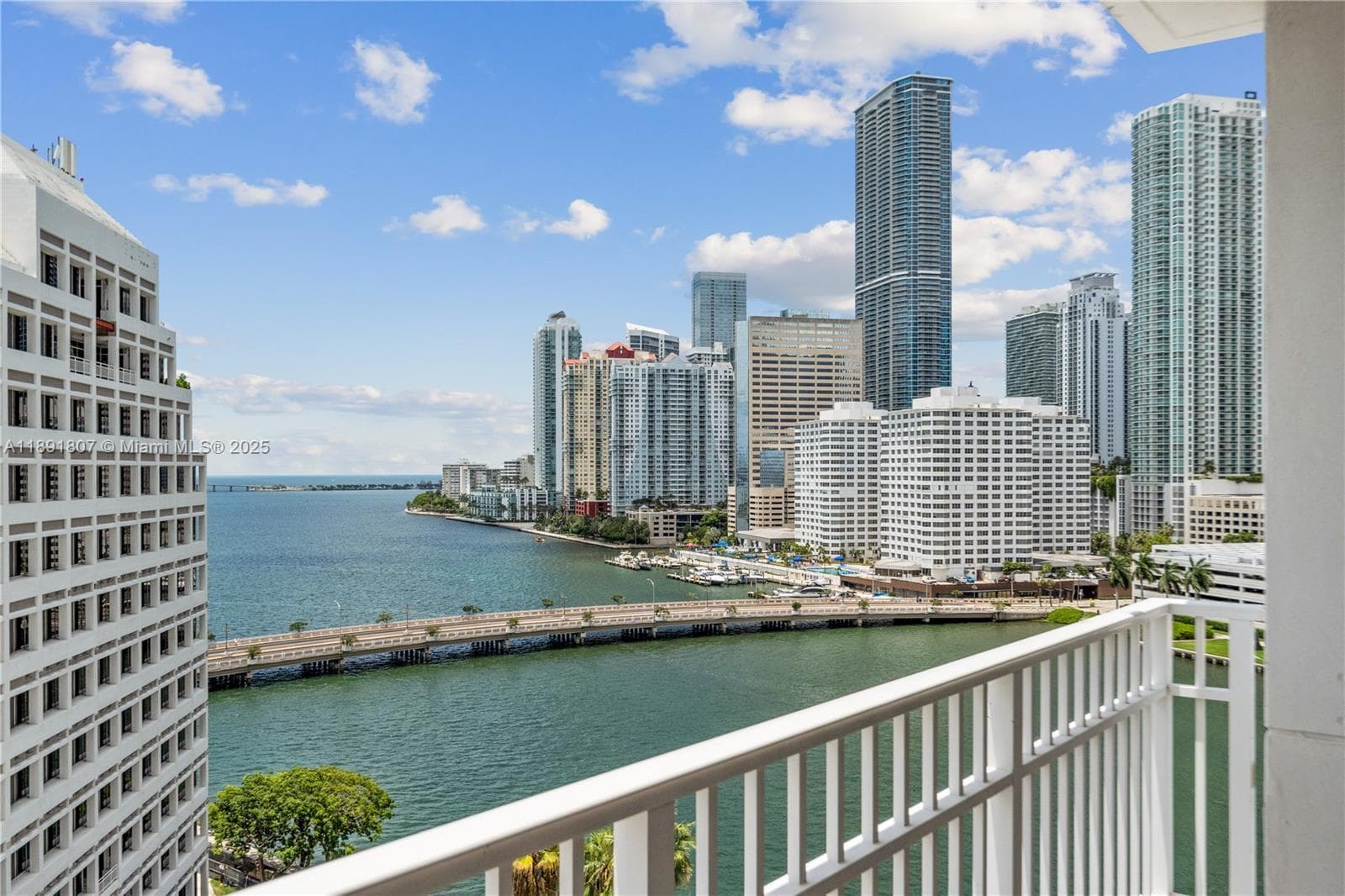 Condo at 701 Brickell Key Blvd, Miami — photo 1
