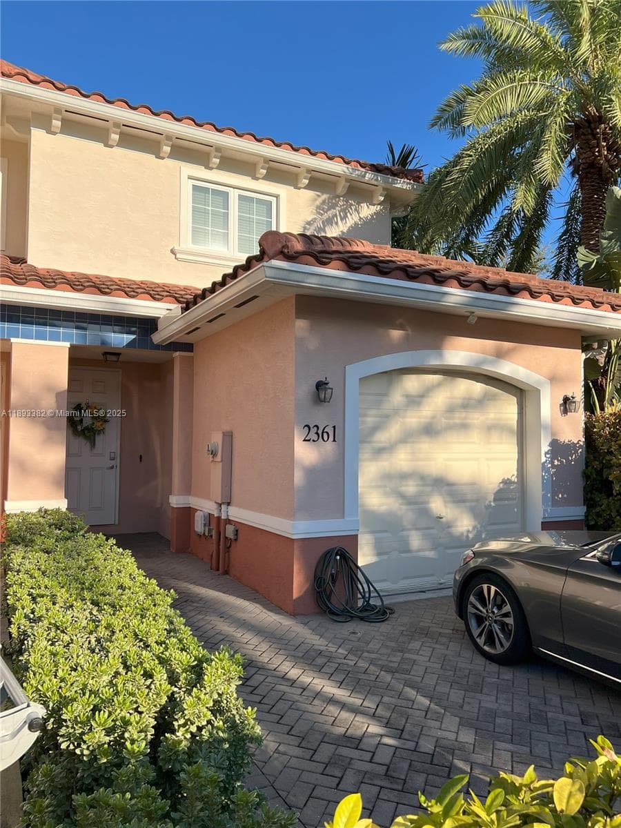 Townhouse at 2361 SE 5th St, Pompano Beach — photo 1