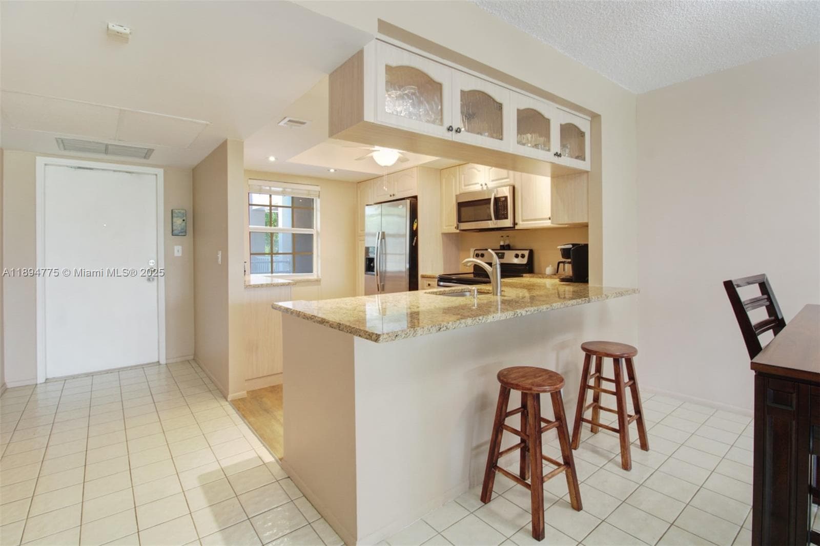 Condo at 605 Oaks Dr, Pompano Beach, FL