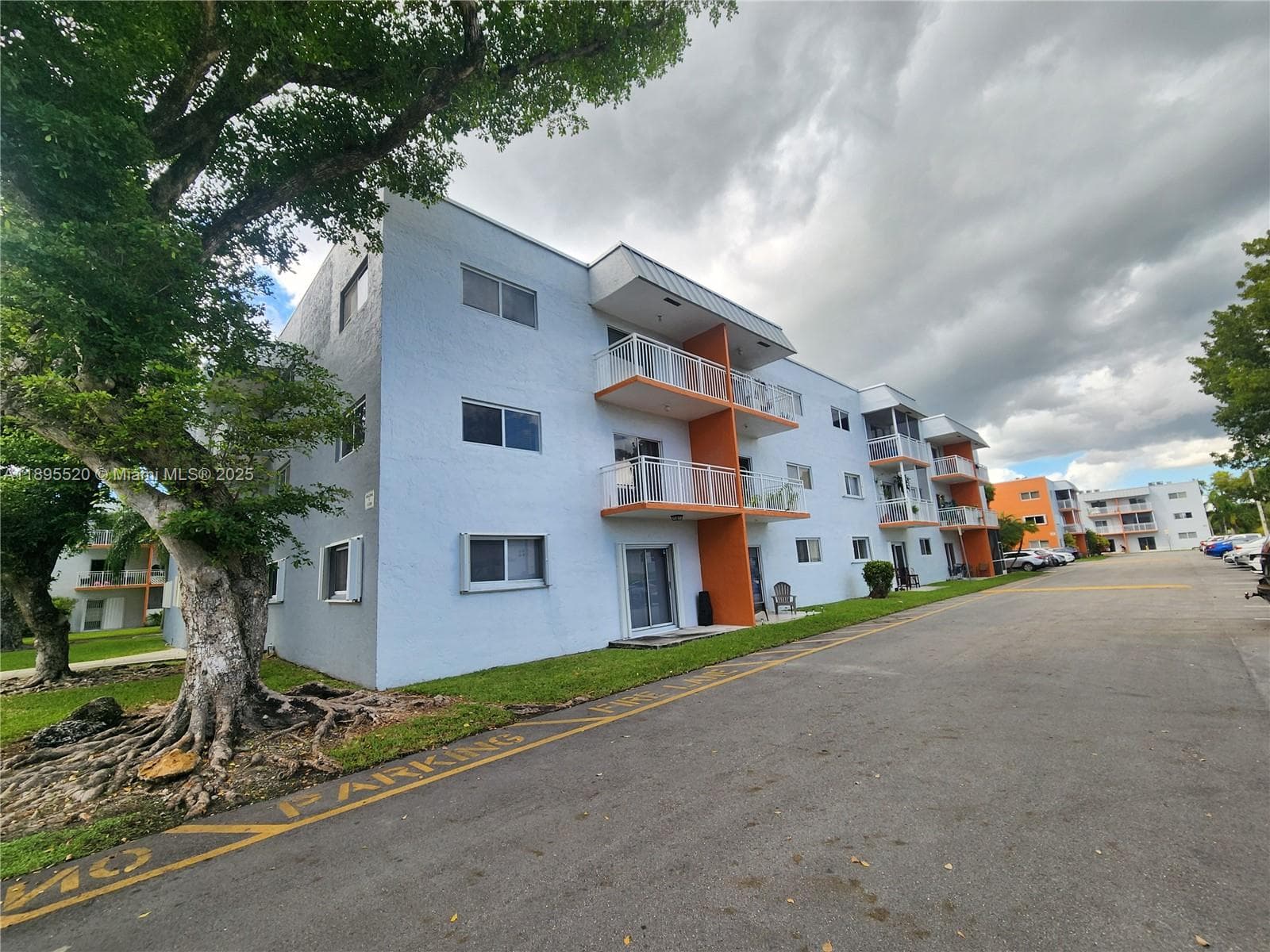 Condo at 11309 SW 200th St, Miami, FL