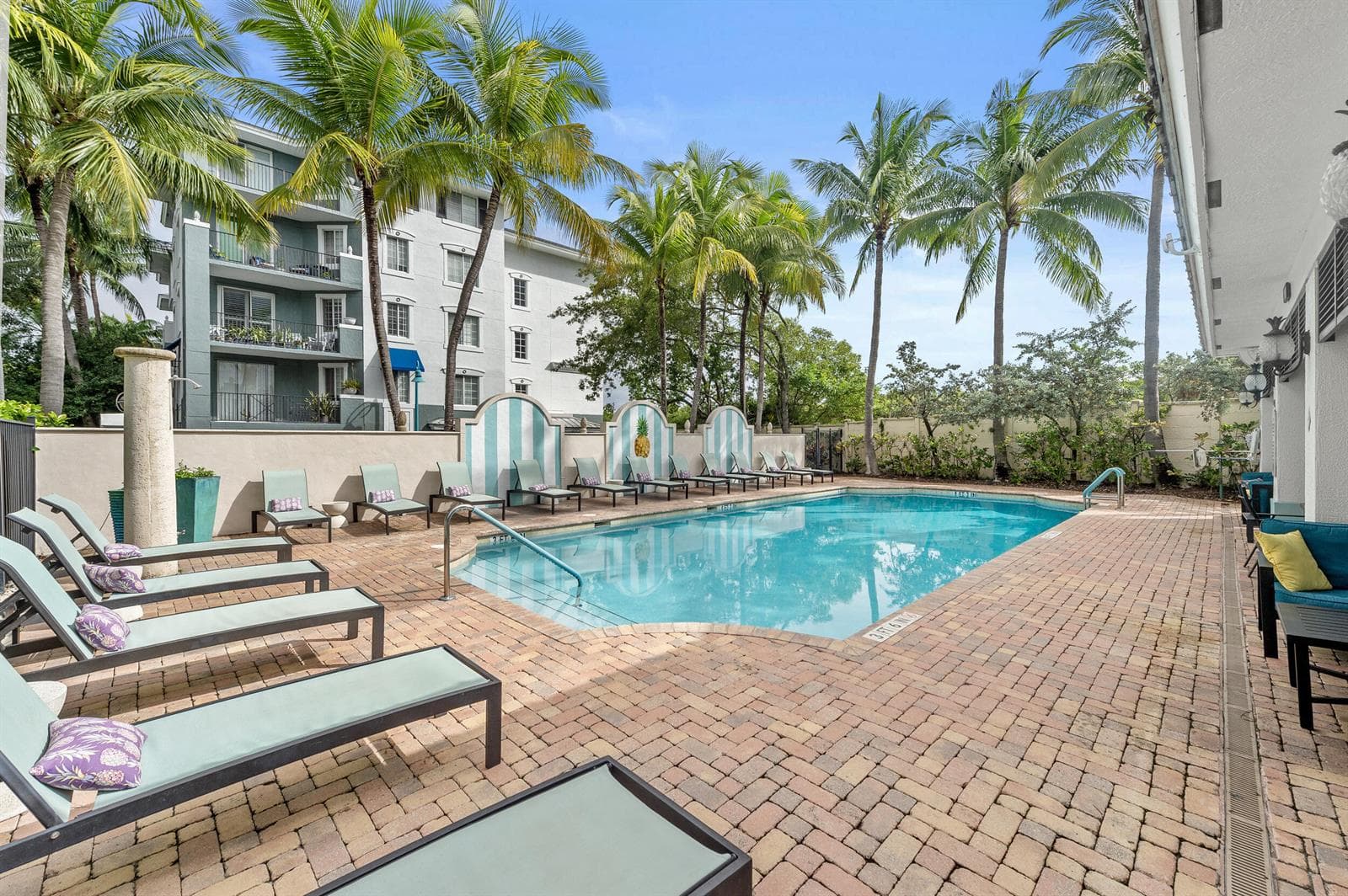 Condo at 255 NE 3rd Avenue, Delray Beach, FL
