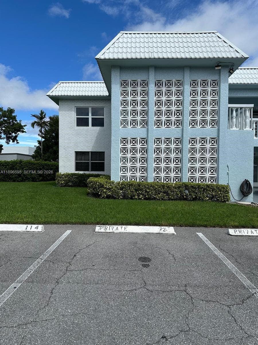 Privacy and the assigned car park #72