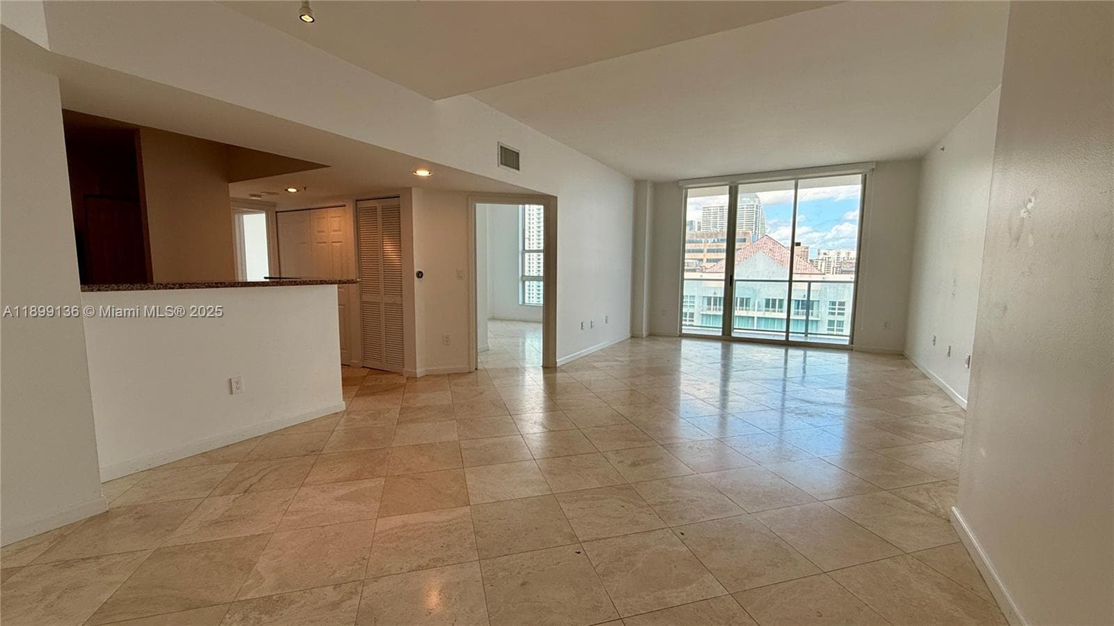 Condo at 1155 Brickell Bay Dr, Miami — photo 3