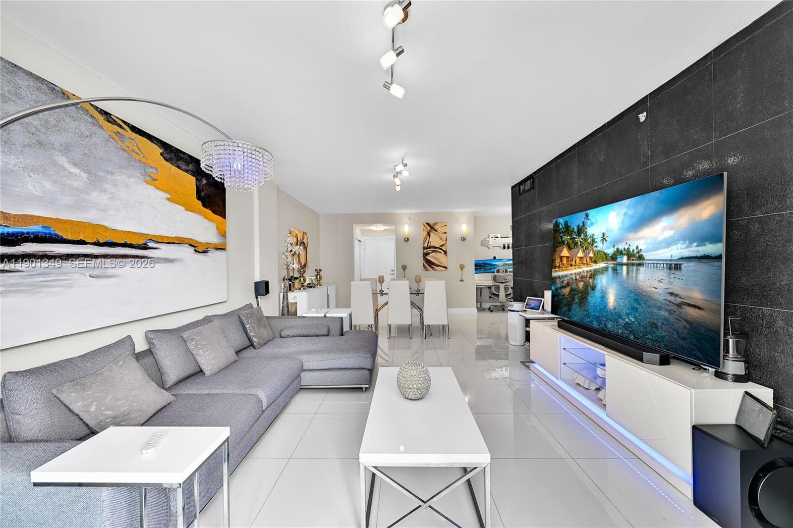 Condo at 3001 S Ocean Dr, Hollywood, FL