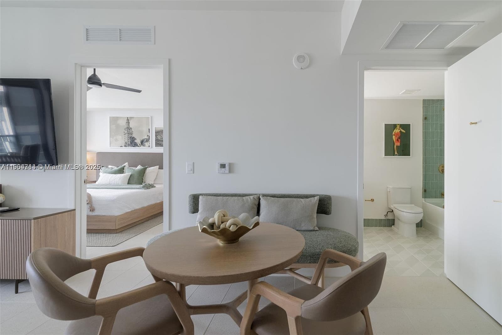 Condo at 159 NE 6th St, Miami — photo 2