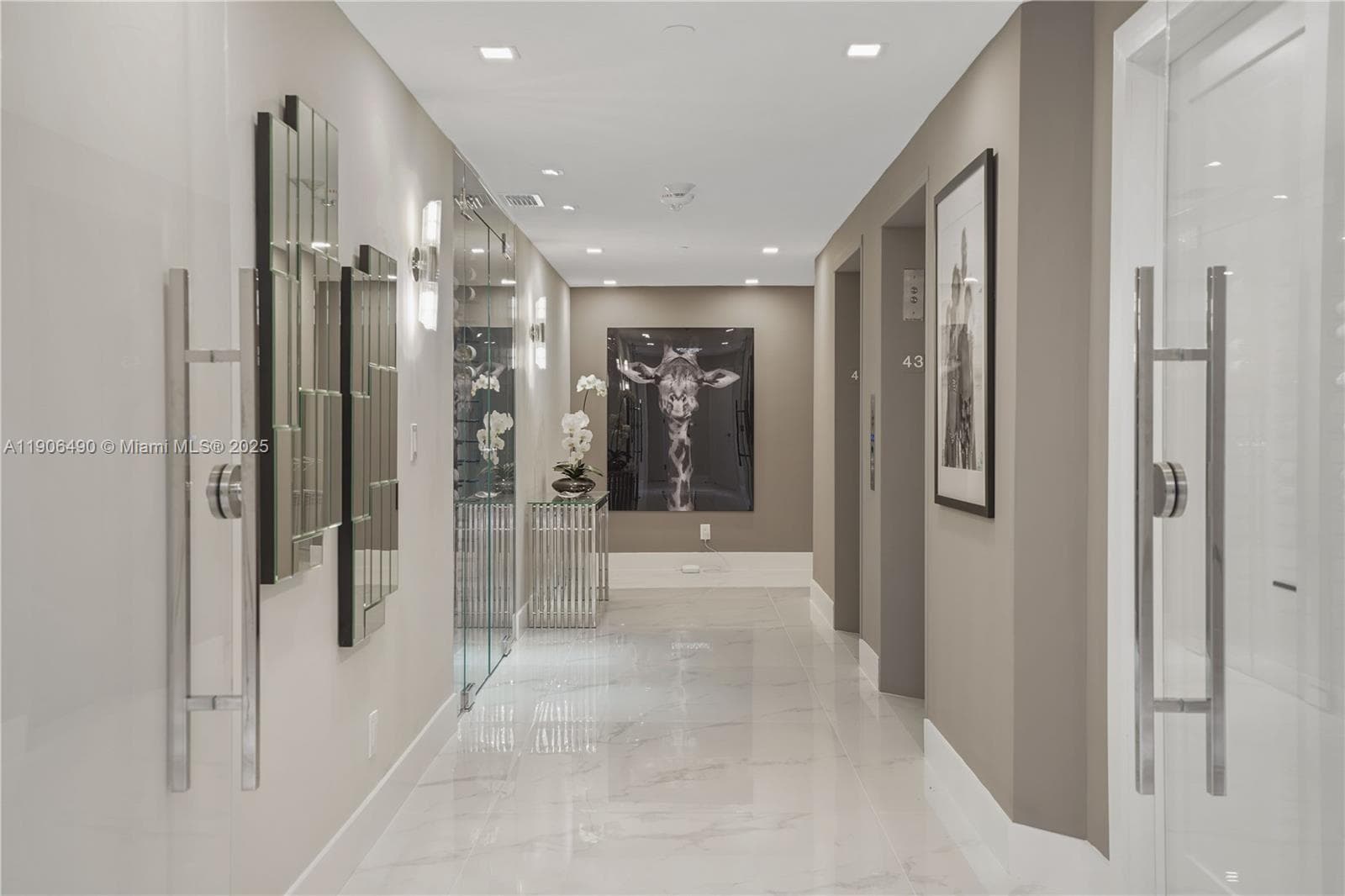 Condo at 300 S Pointe Dr, Miami Beach — photo 3