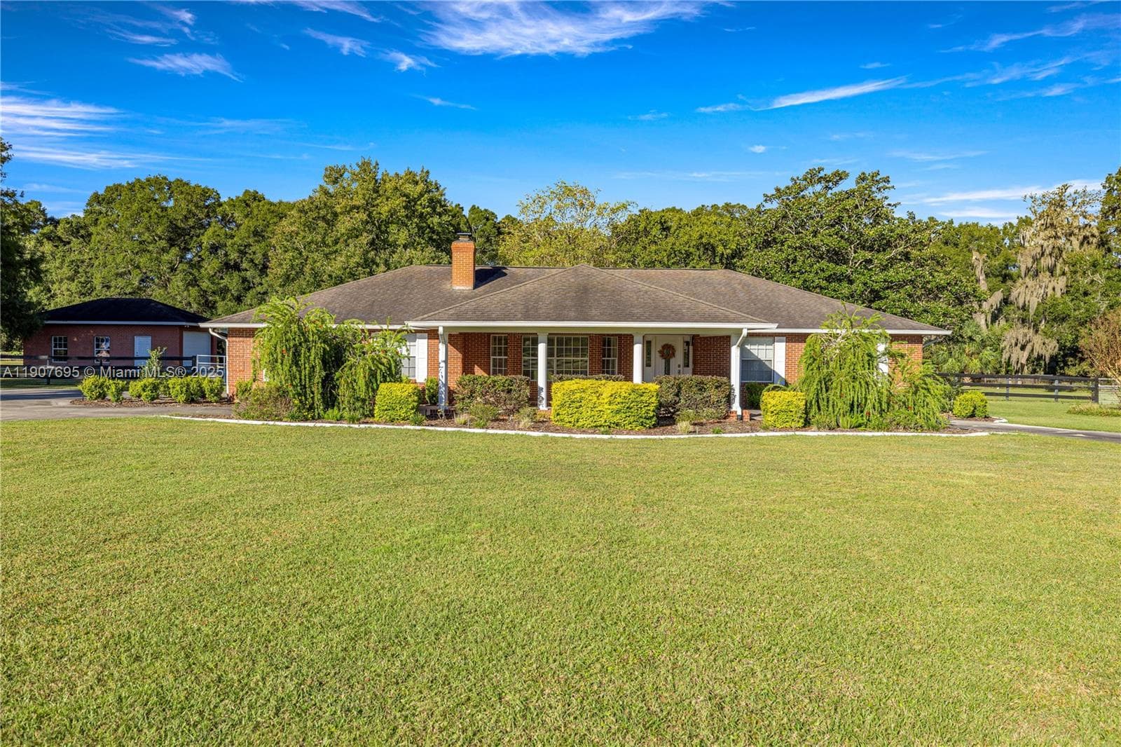 Single-family home at 9812 SW 74 Ave, Ocala — photo 2