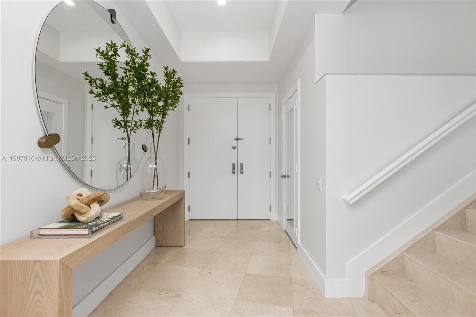 Condo at 808 Brickell Key Dr, Miami — photo 3