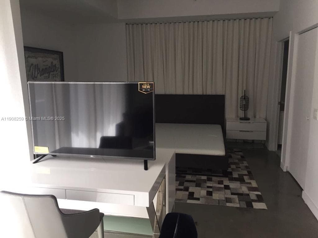 Condo en 151 SE 1st St, Miami — foto 3