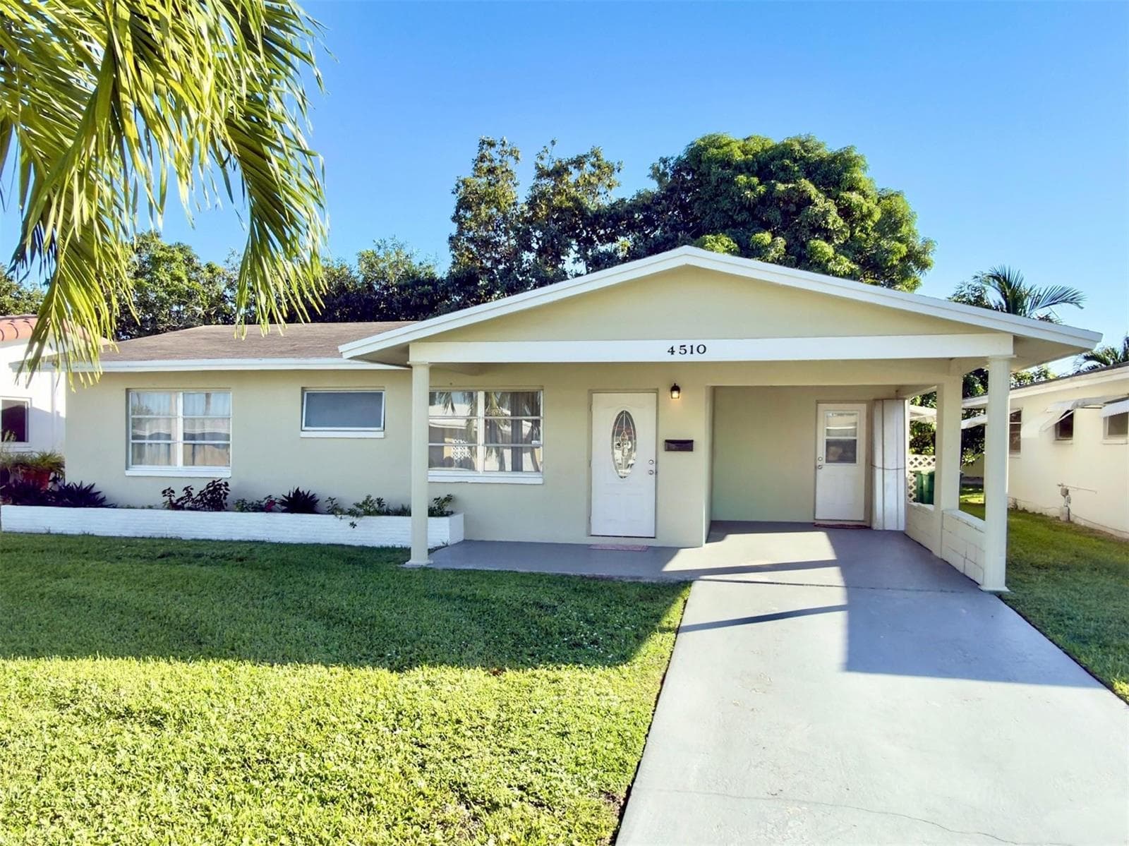 Single-family home at 4510 NW 46th Street, Tamarac, FL
