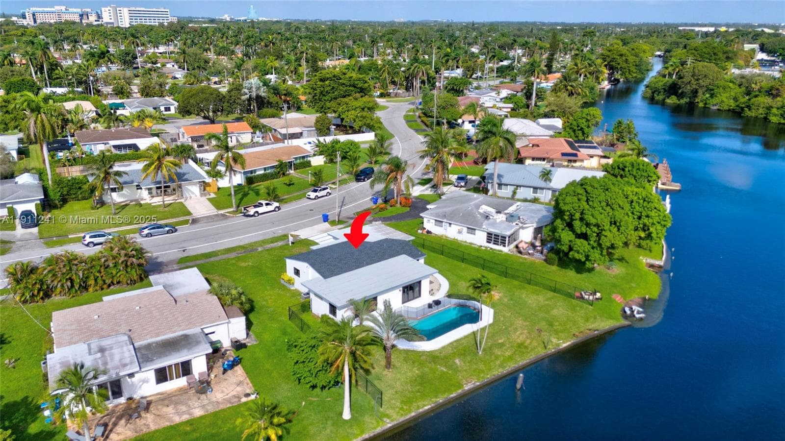 Single-family home at 217 N 31st Ave, Hollywood, FL