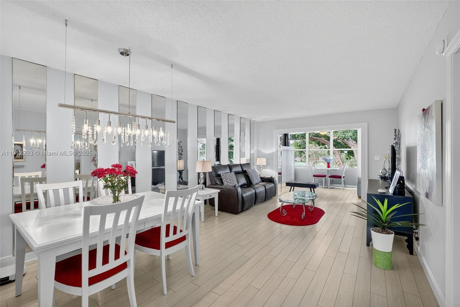Condo at 7817 Golf Circle Dr, Margate — photo 1