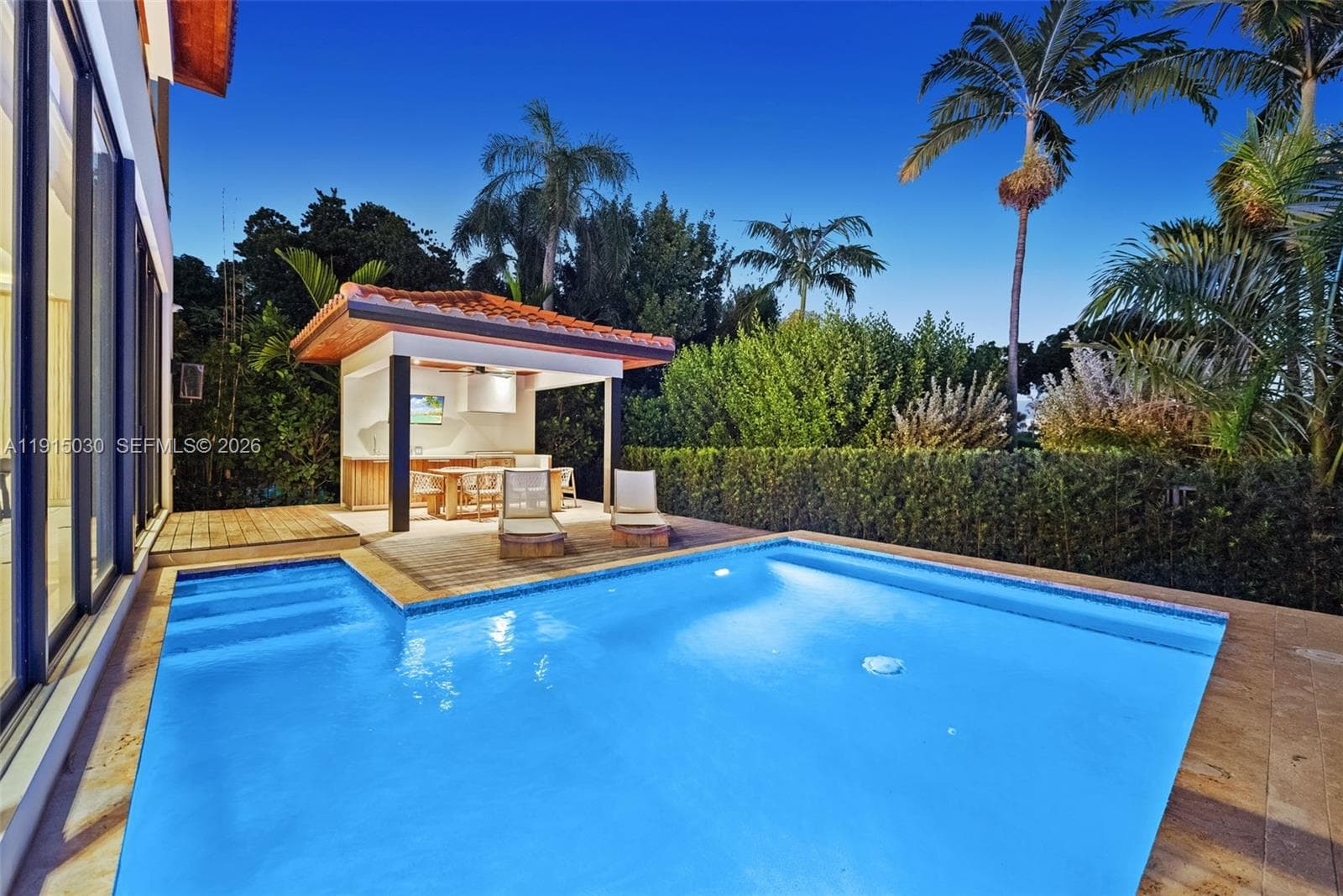 Single-family home at 5831 Alton Rd, Miami Beach, FL