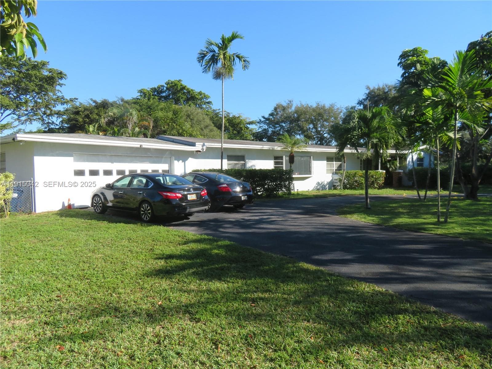 Single-family home at 7955 SW 131st St, Pinecrest — photo 2