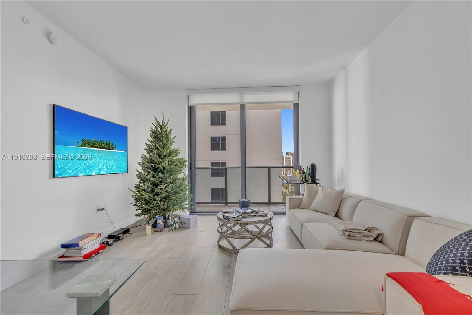 Condo at 55 SW 9th St, Miami — photo 3