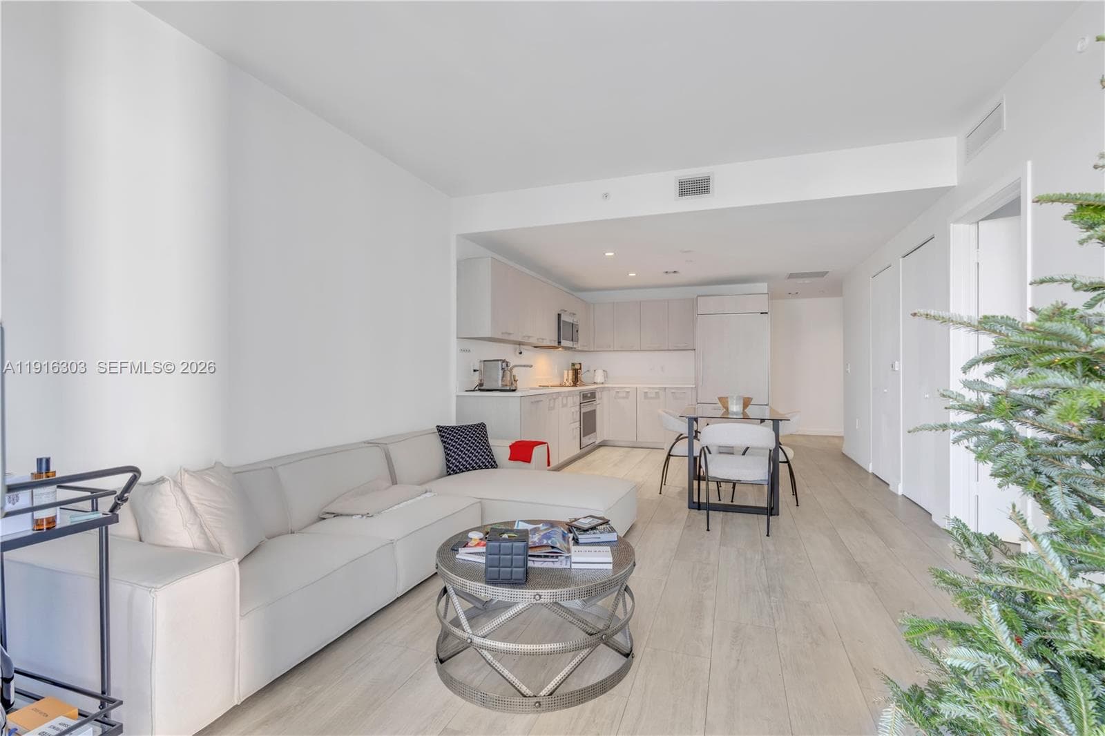 Condo at 55 SW 9th St, Miami — photo 1