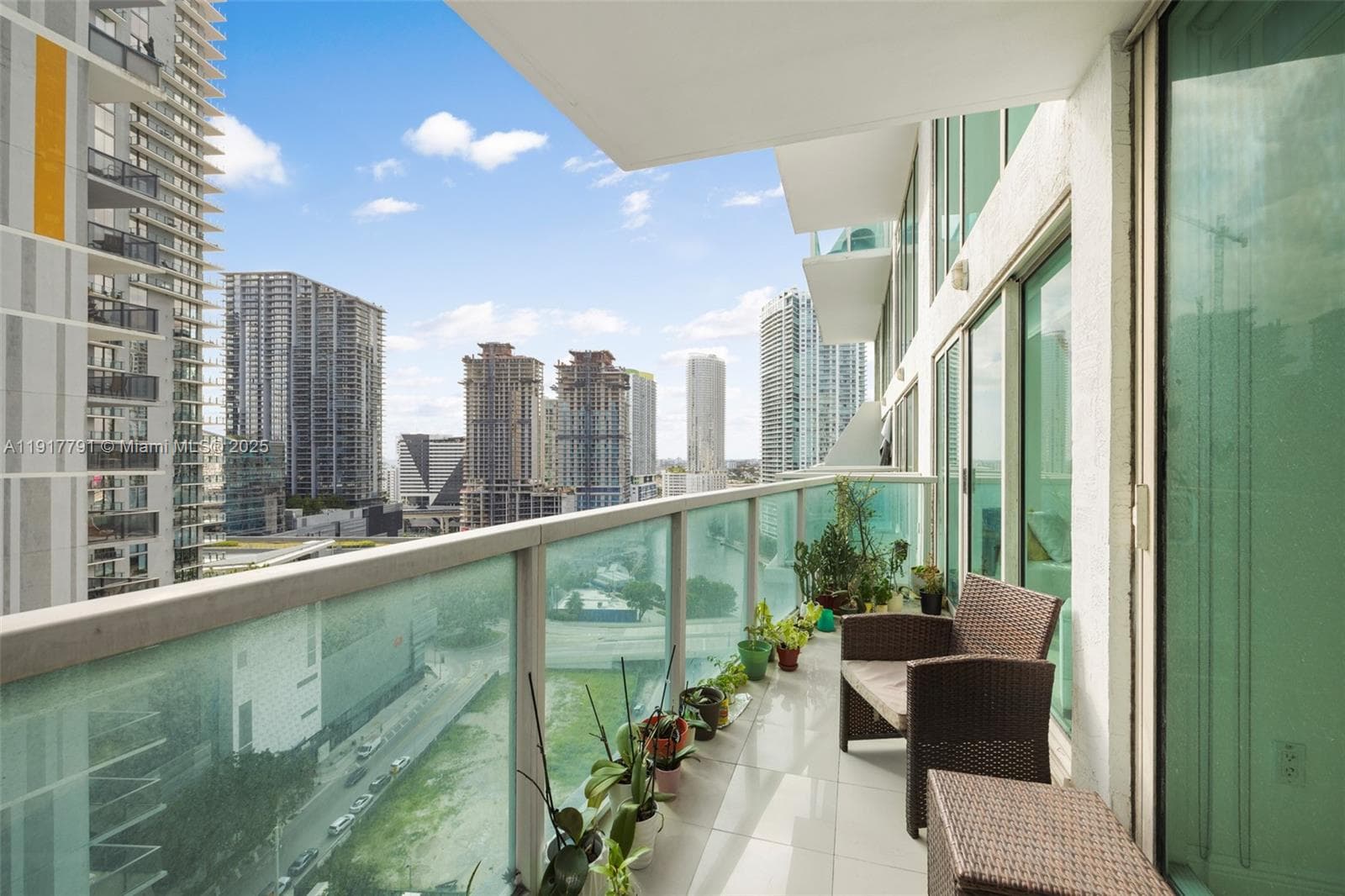 Condo at 41 SE 5th St, Miami — photo 3