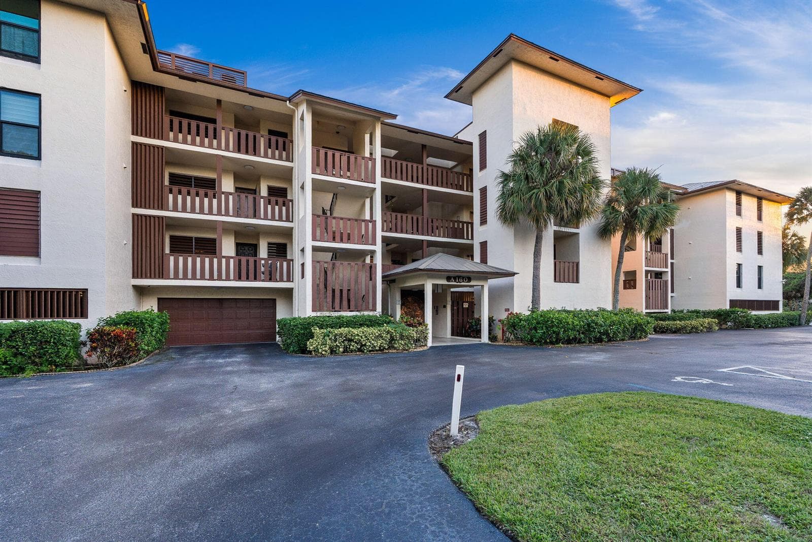 Condo at 160 SE Saint Lucie Boulevard, Stuart, FL