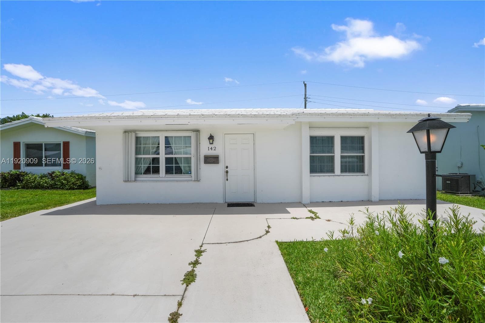 Single-family home at 142 NW 10th Ct, Boynton Beach — photo 1