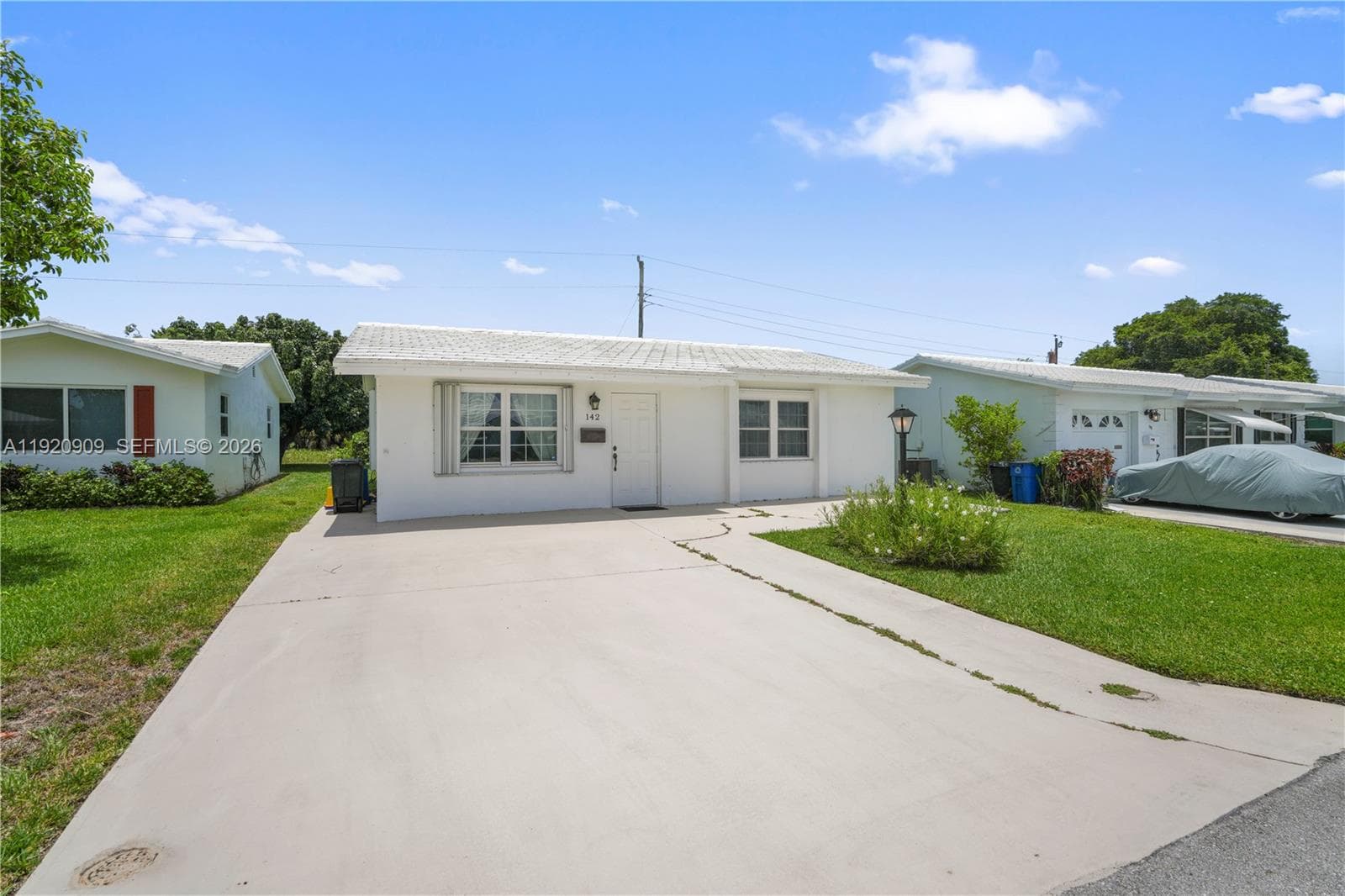 Single-family home at 142 NW 10th Ct, Boynton Beach — photo 4