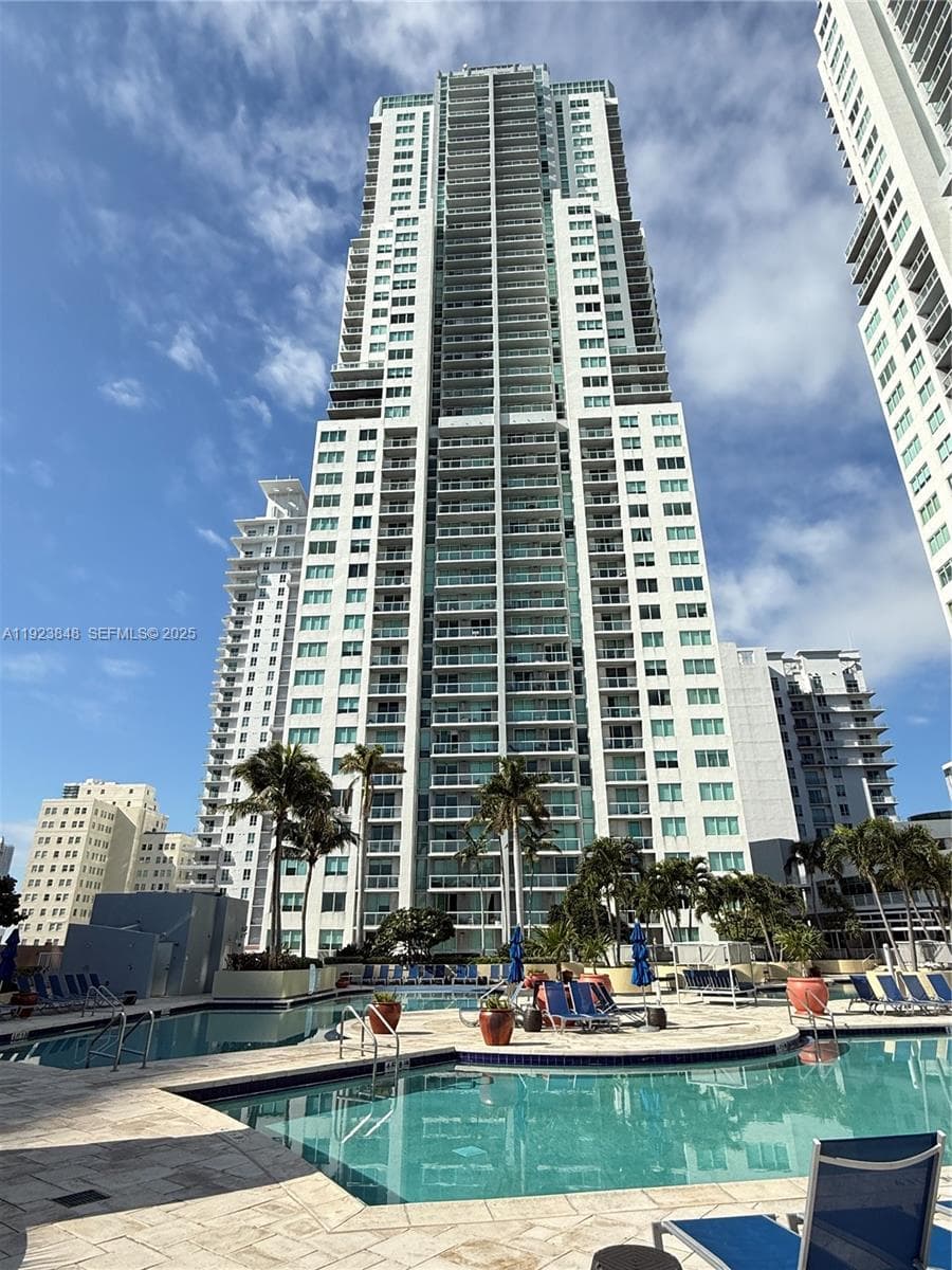 Condo at 253 NE 2nd St, Miami, FL