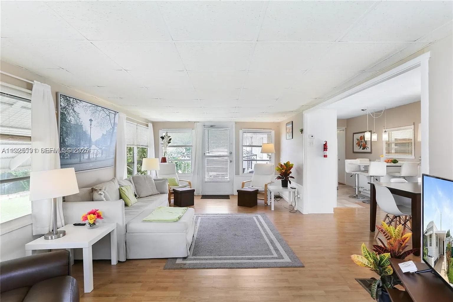 Mobile home at 8616 SW 16th Pl, Davie — photo 2