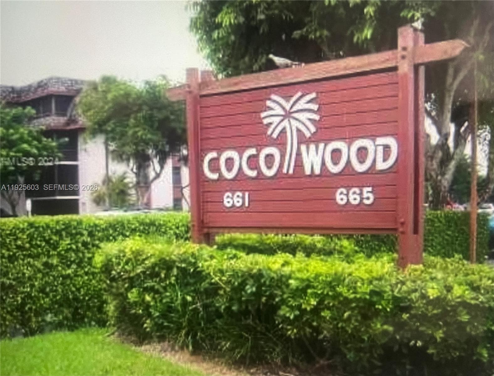 Condo at 661 NE 195th St, Miami, FL