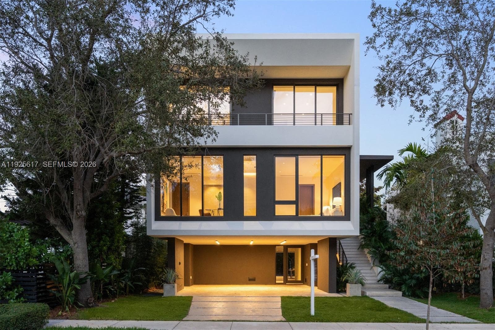 Single-family home at 3551 Crystal Ct, Miami, FL