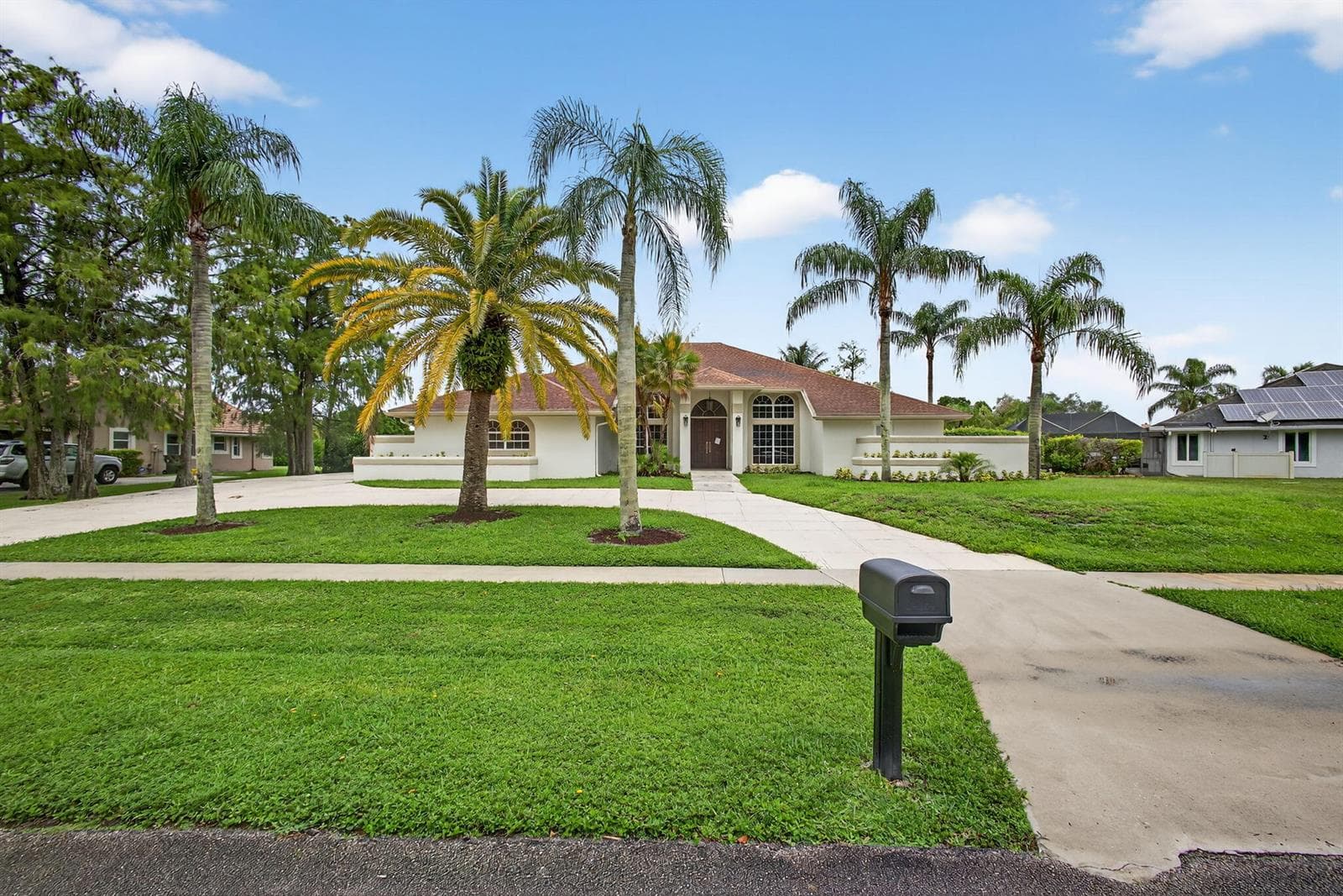 Single-family home at 1295 Longlea Terrace, Wellington, FL
