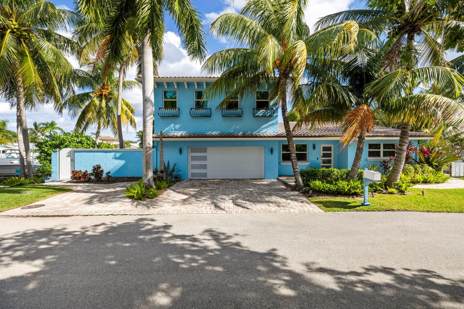 Single-family home at 100 Neptune Drive, Hypoluxo, FL