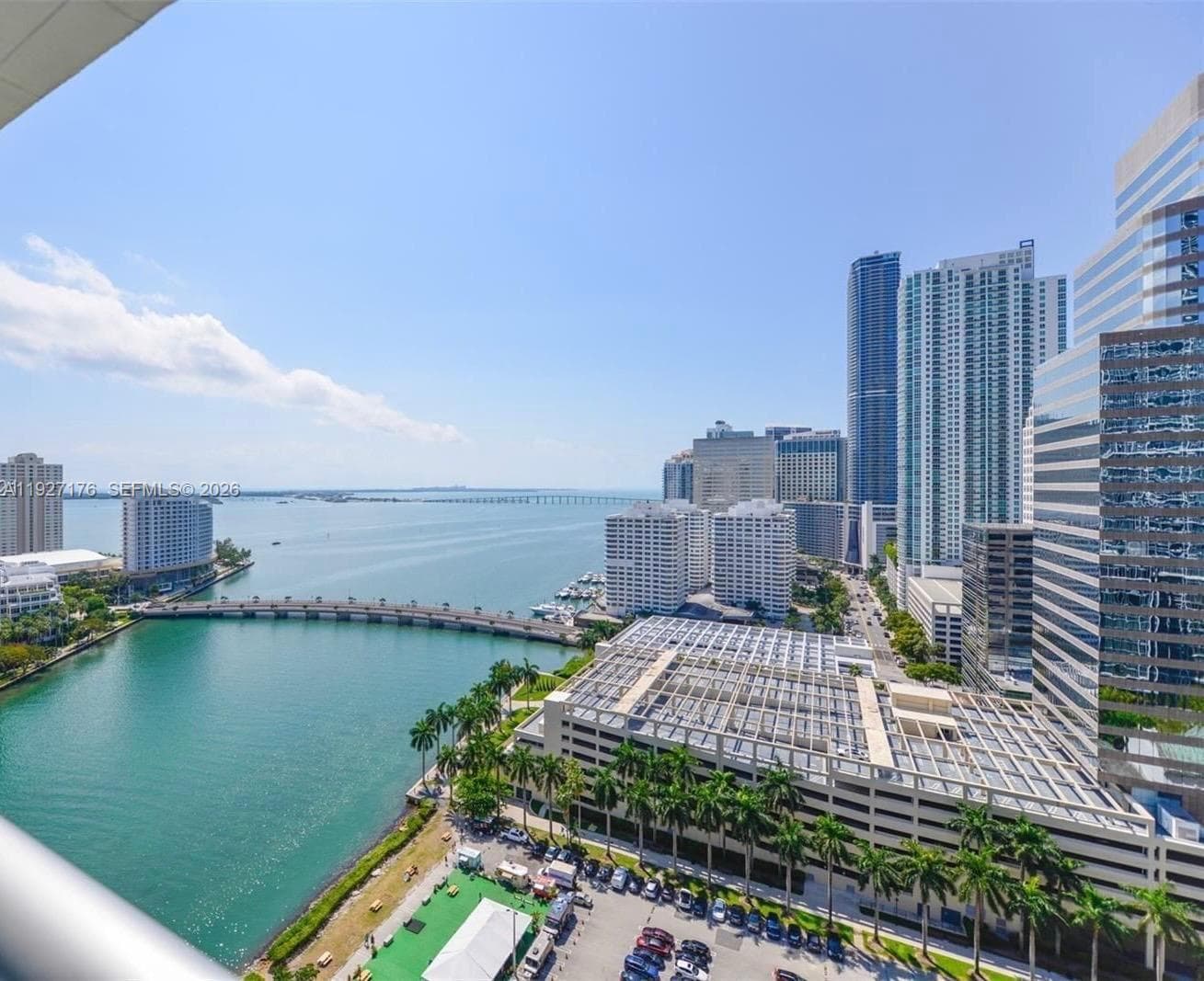 Condo at 495 Brickell Ave, Miami — photo 3
