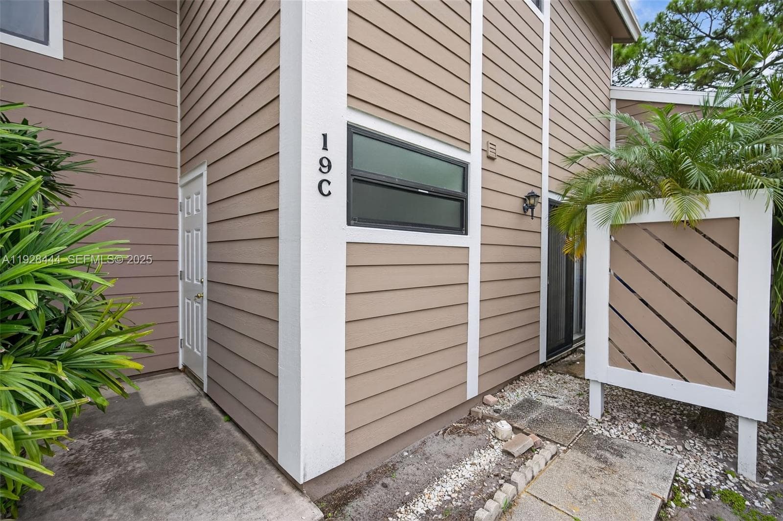Condo at 707 Stonewood Ct, Jupiter — photo 2