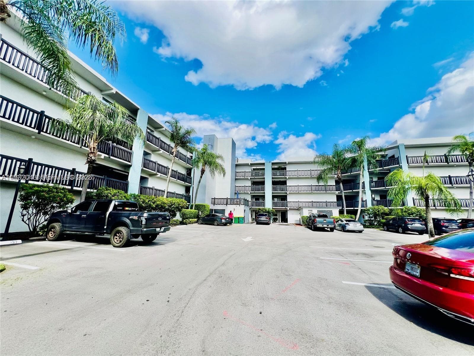 Condo at 1021 Mockingbird Ln, Plantation — photo 3