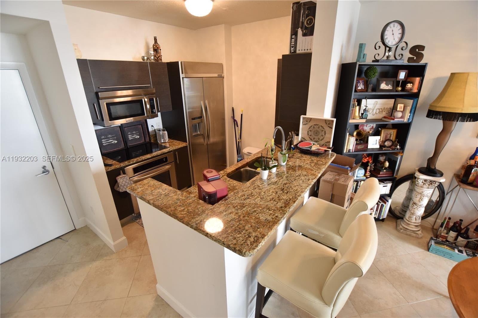 Condo at 550 Okeechobee Blvd, West Palm Beach — photo 1