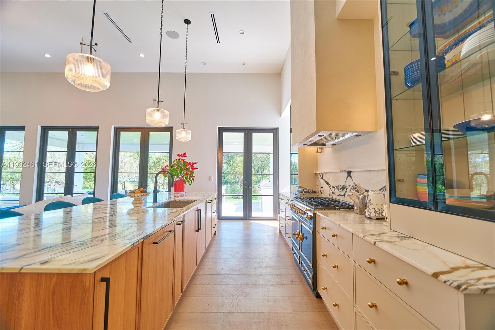 Single-family home at 11001 SW 74th Ave, Pinecrest — photo 3