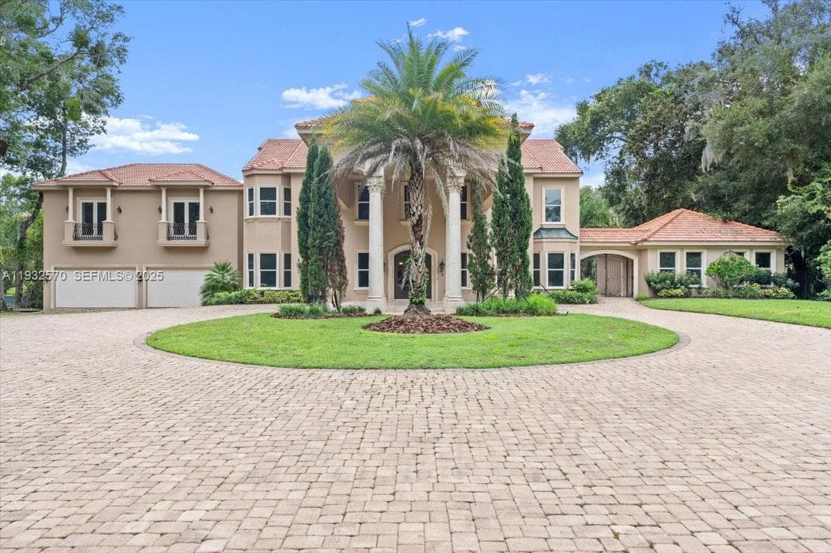 Single-family home at 12 Tidewater Dr, Ormond Beach — photo 1