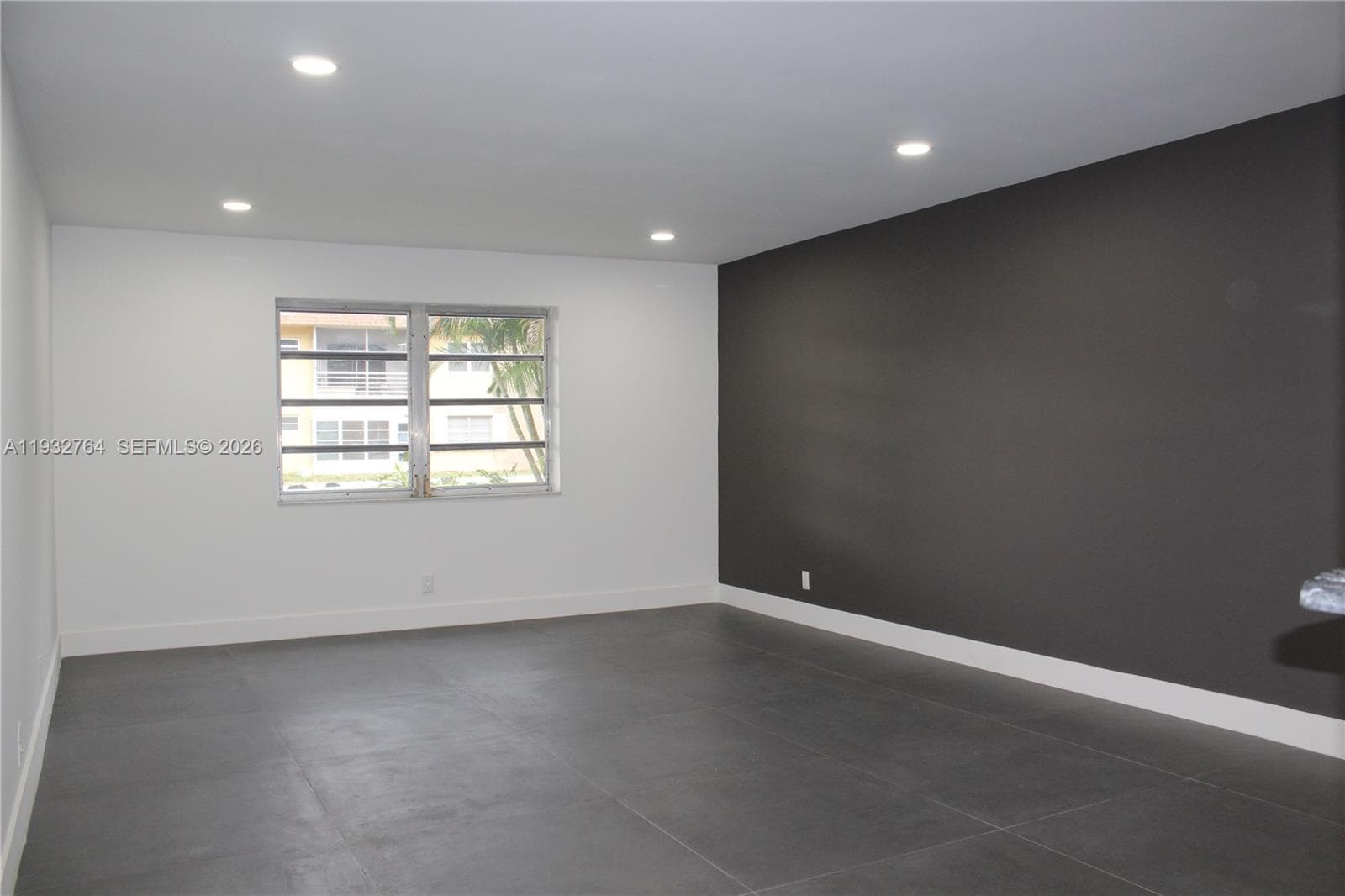 Condo at 5140 SW 40th Ave, Dania Beach, FL