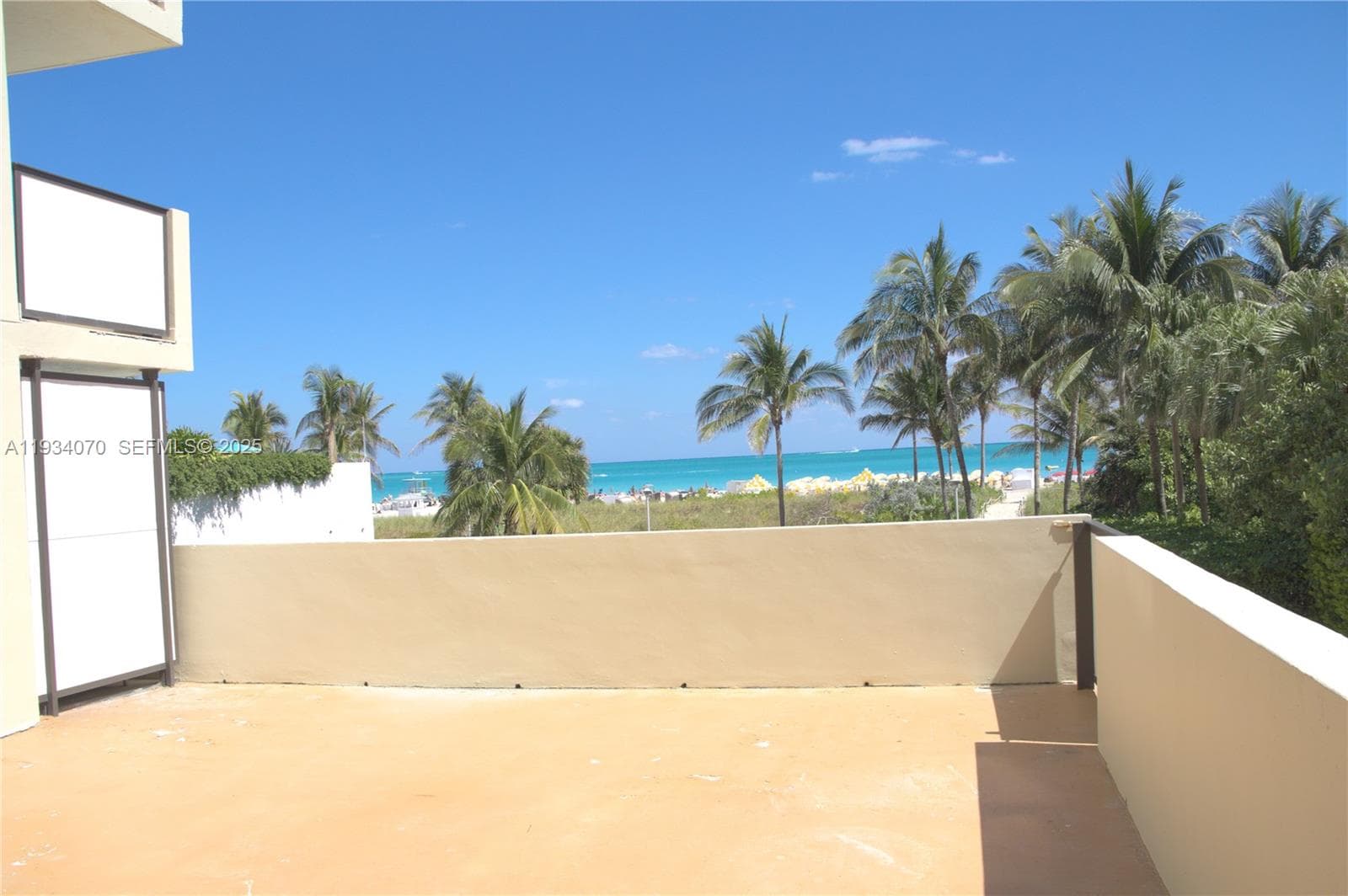 Condo at 1623 Collins Ave, Miami Beach — photo 2