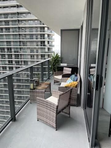 Condo en 45 SW 9th St, Miami — foto 3