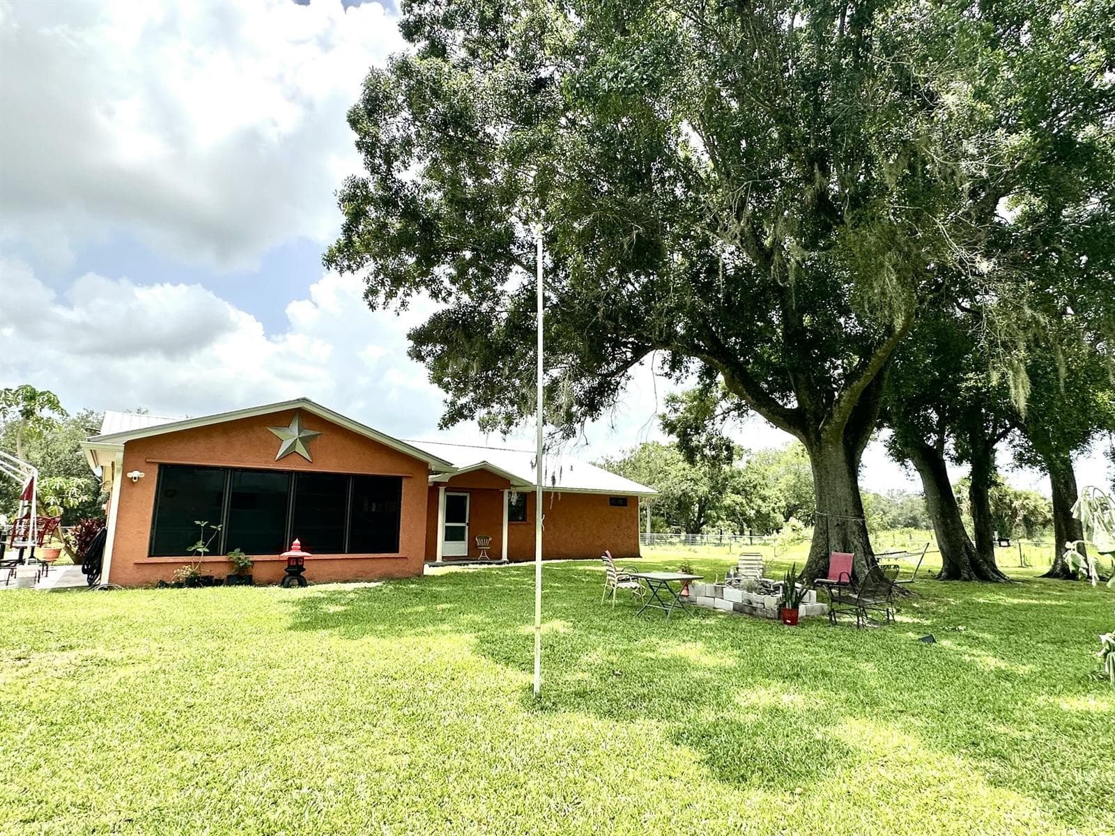 Single-family home at 840 NW 141st Street, Okeechobee, FL
