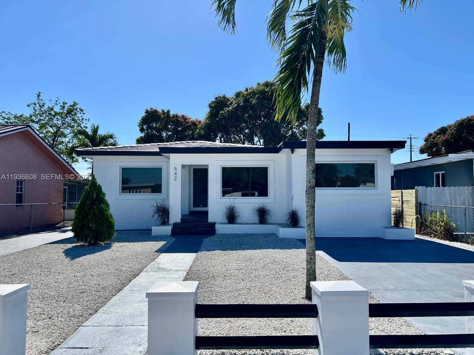 Single-family home at 542 E 20th St, Hialeah, FL