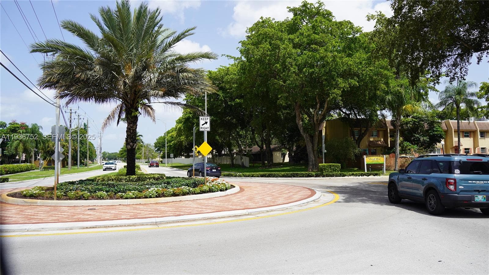 Condo at 7175 Nova Dr, Davie — photo 2